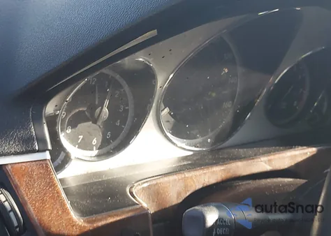 2012 Mercedes-Benz E 350 4Matic z USA, uszkodzony, nr VIN WDDHF8JB0CA611716